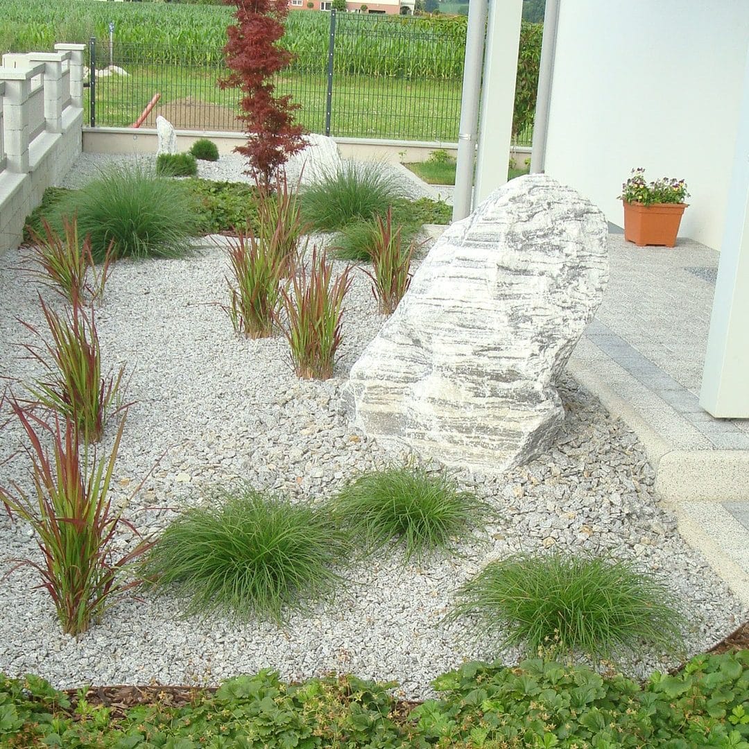 Gartenstück mit Terrasse